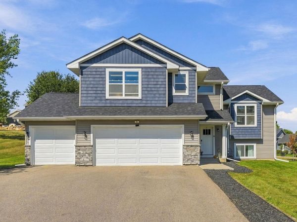 2060 Pleasant Drive, Prescott, WI 54021