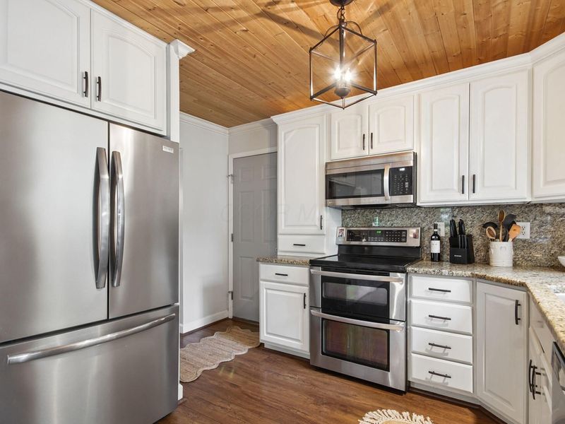 3824 Aqueduct Court, Columbus, OH 43221 Photo 11