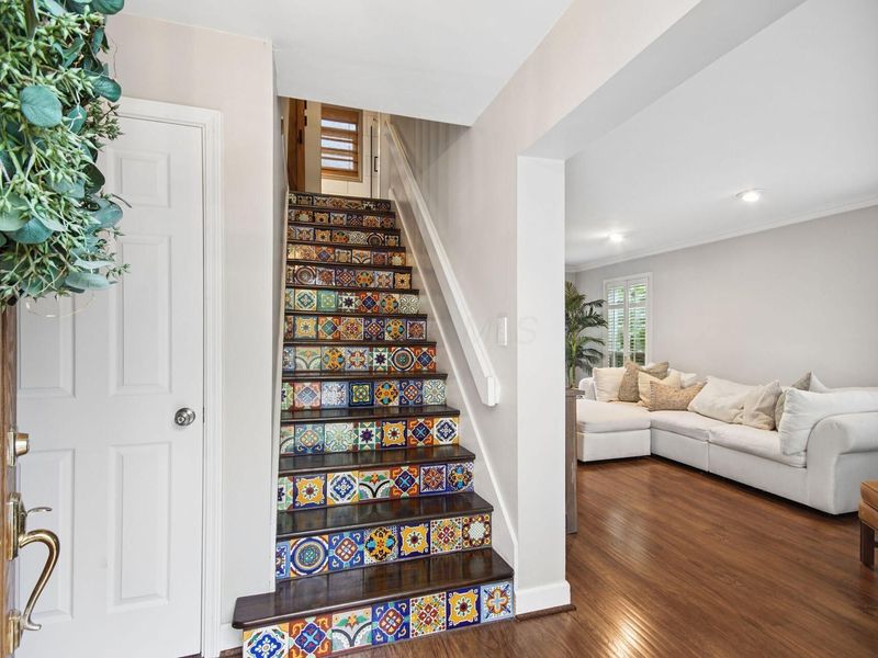 3824 Aqueduct Court, Columbus, OH 43221 Photo 3