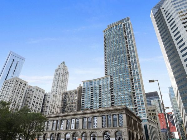130 N Garland Court, Unit 3103, Chicago, IL 60602