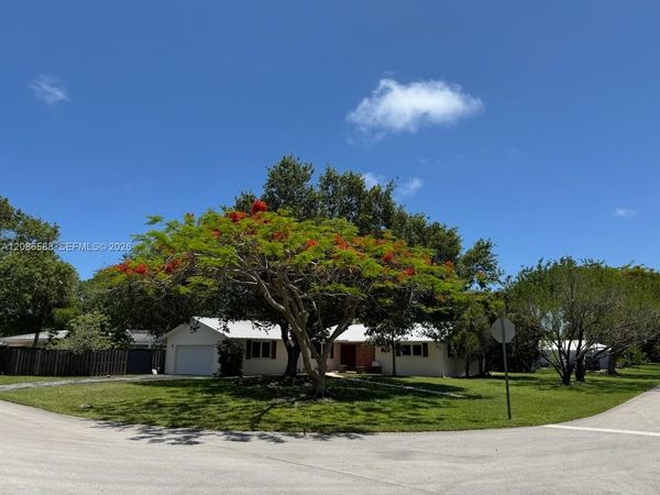 16101 SW 87th Ct, Palmetto Bay, FL 33157