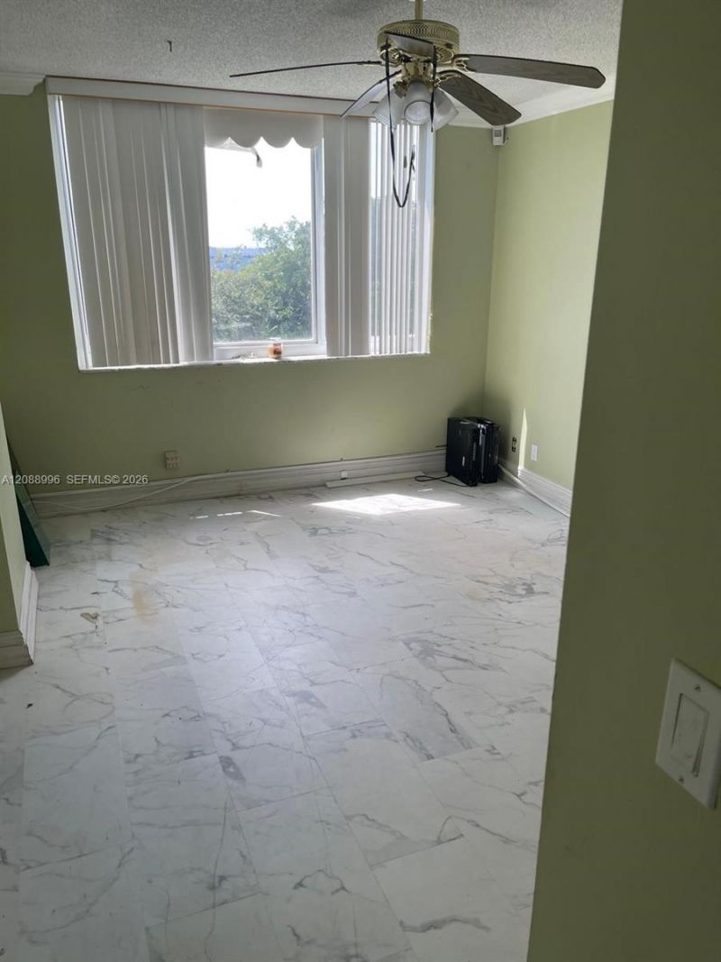 4200 Hillcrest Dr, Unit 401, Hollywood, FL 33021 Photo