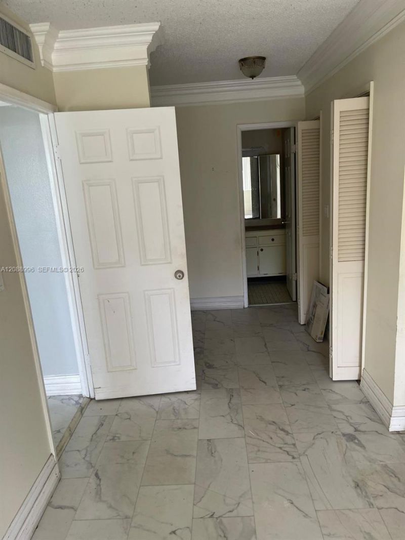 4200 Hillcrest Dr, Unit 401, Hollywood, FL 33021 Photo