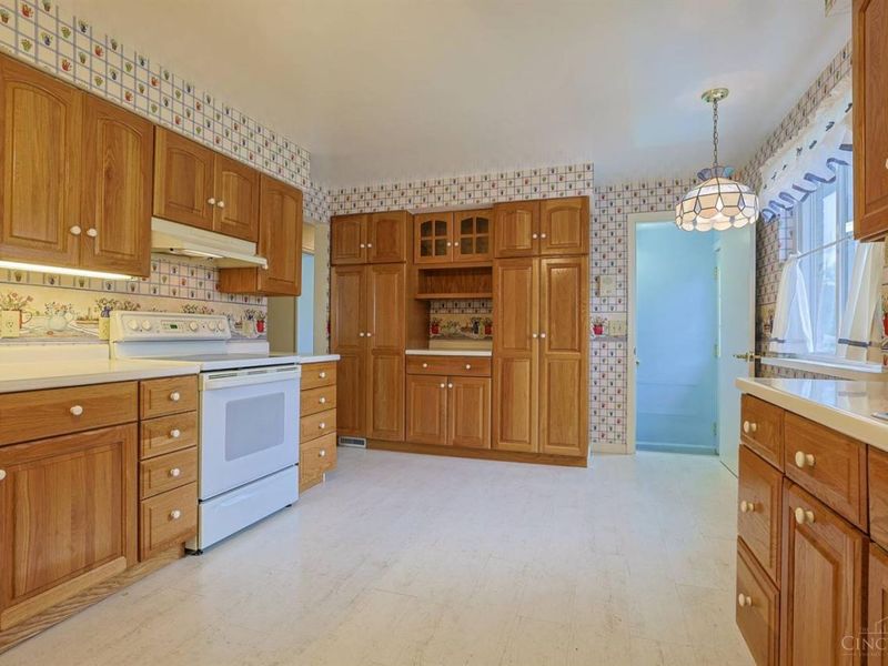 9154 Silva Drive, Colerain Township, OH 45251 Photo 13