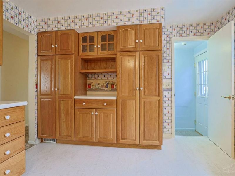 9154 Silva Drive, Colerain Township, OH 45251 Photo 18
