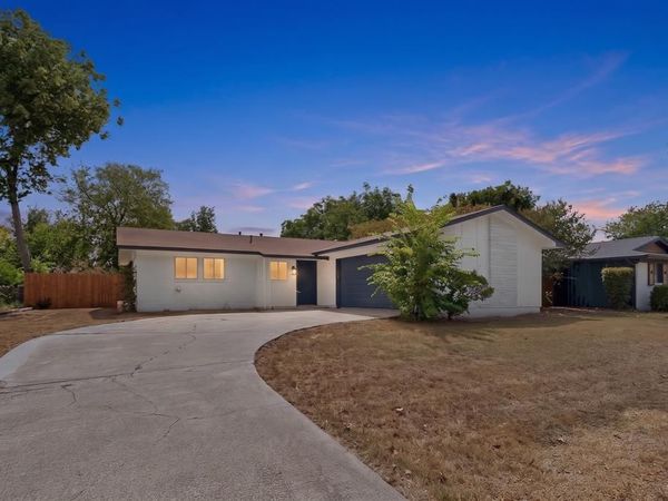 4649 South Drive W, Fort Worth, TX 76132