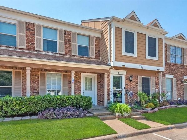 709 Lee Street , Mesquite, TX 75149