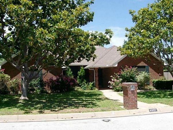 4401 Waycross Drive , Arlington, TX 76016