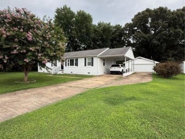 7017 Fuqua Avenue, Chesterfield, VA 23237