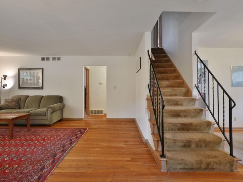 714 Island Court, Columbus, OH 43214 Photo 7