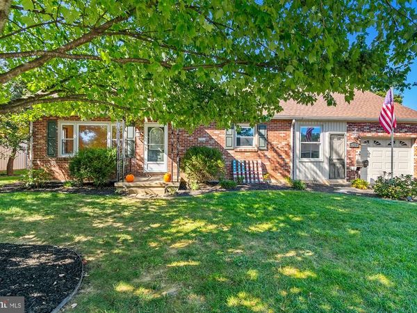 429 W BEAVER STREET, HALLAM, PA 17406