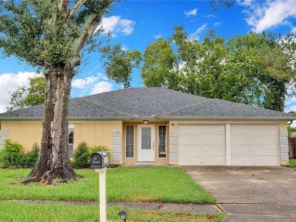 1656 HAMPTON Drive, Harvey, LA 70058