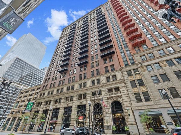 212 W WASHINGTON Street, Unit 1705, Chicago, IL 60606