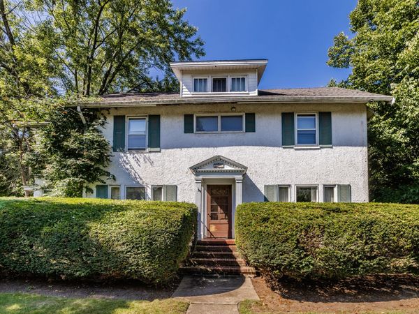 590 Willow Road , Winnetka, IL 60093