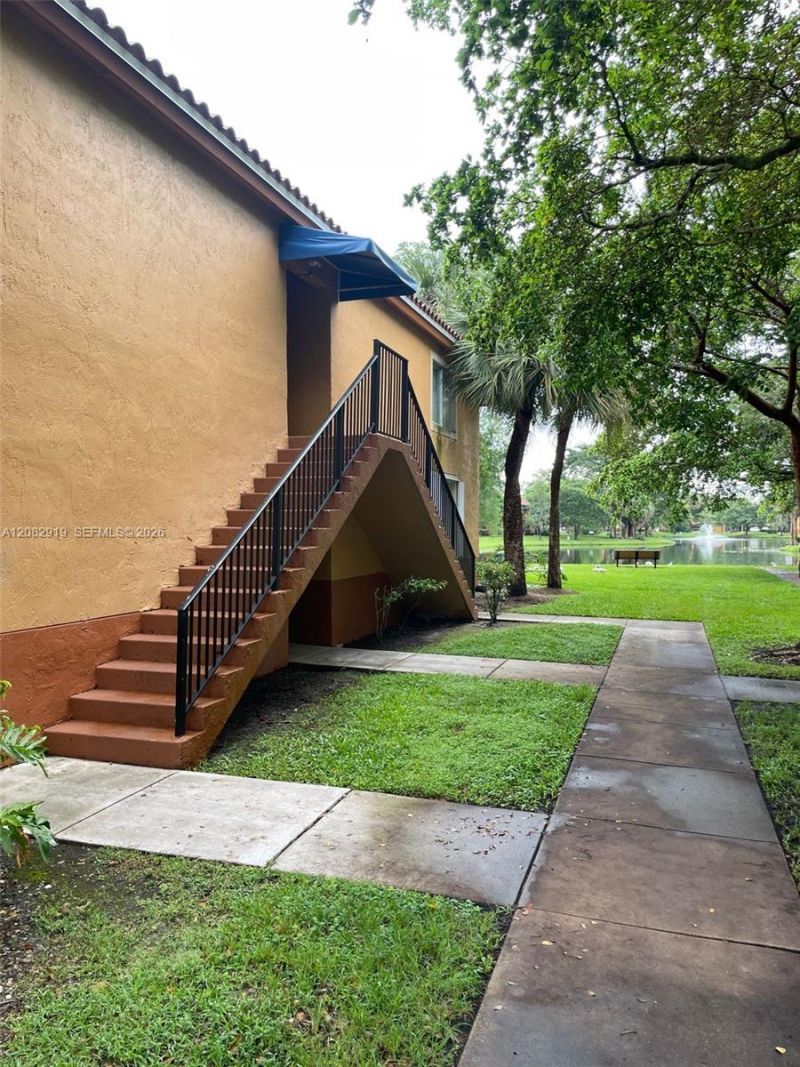 10757 Cleary Blvd, Unit 111, Plantation, FL 33324 Photo