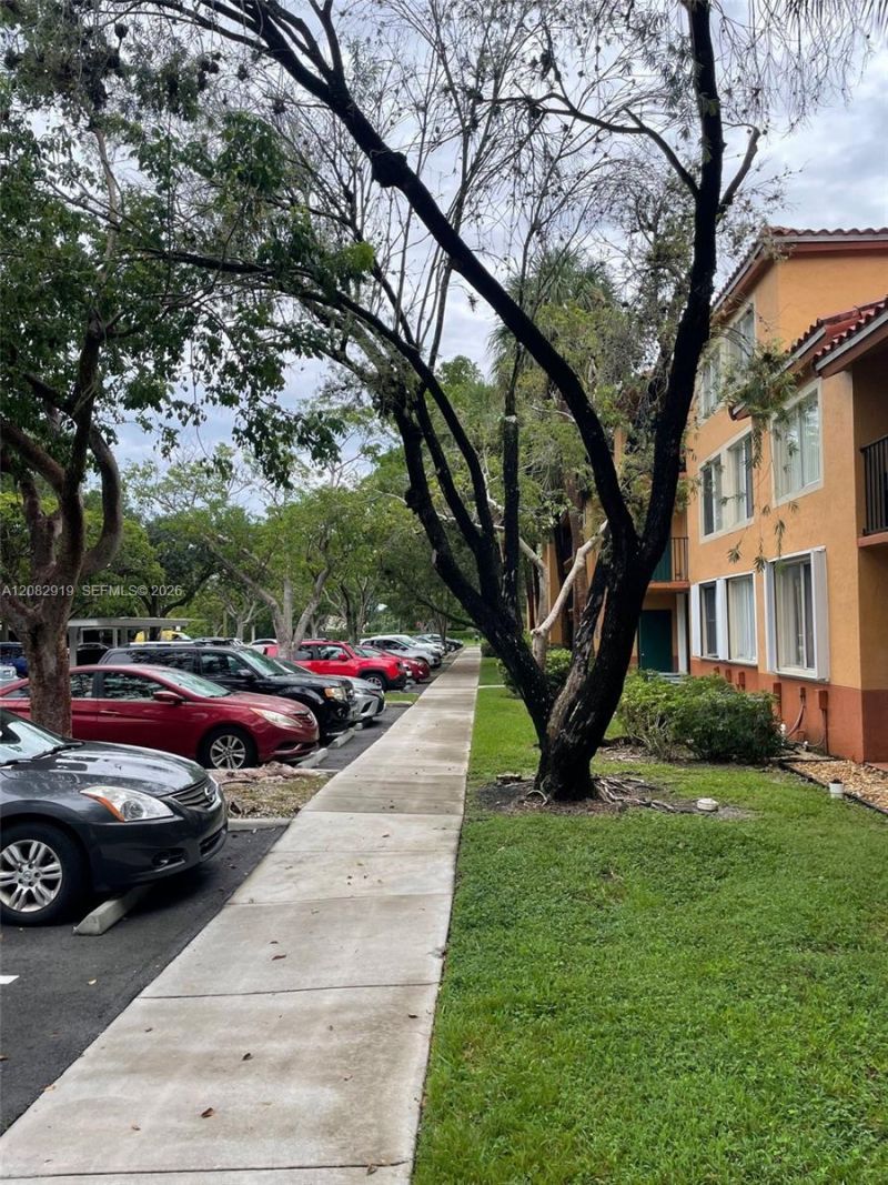 10757 Cleary Blvd, Unit 111, Plantation, FL 33324 Photo