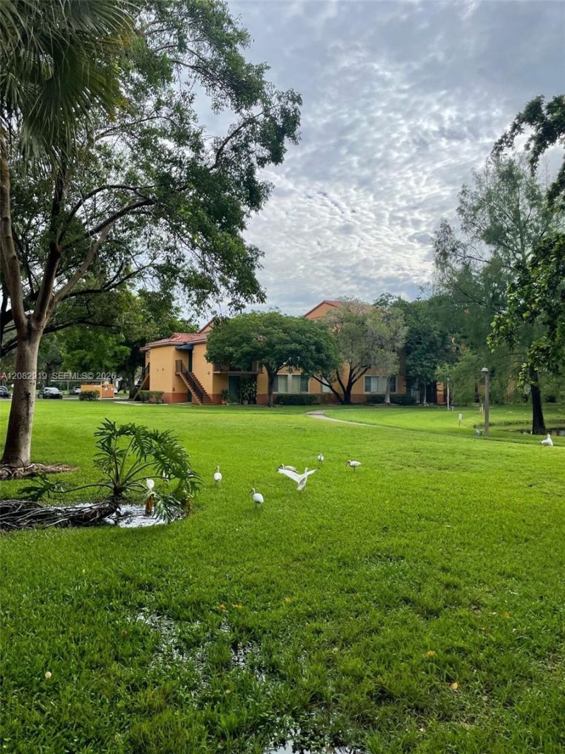 10757 Cleary Blvd, Unit 111, Plantation, FL 33324 Photo