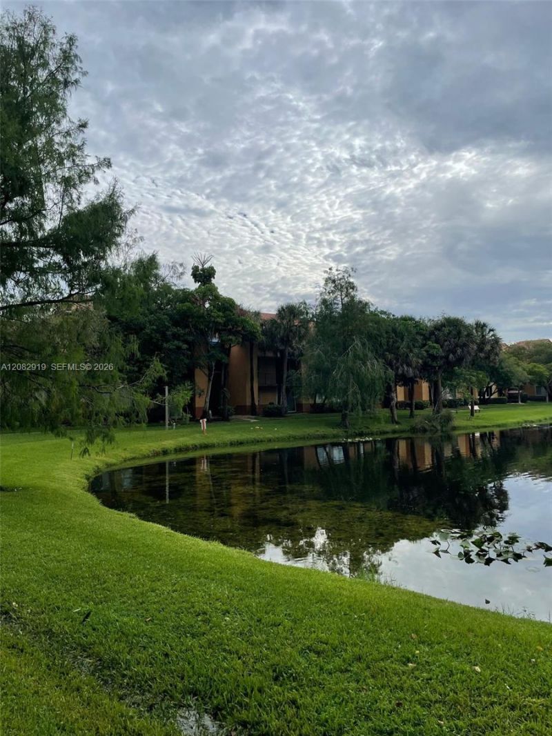 10757 Cleary Blvd, Unit 111, Plantation, FL 33324 Photo
