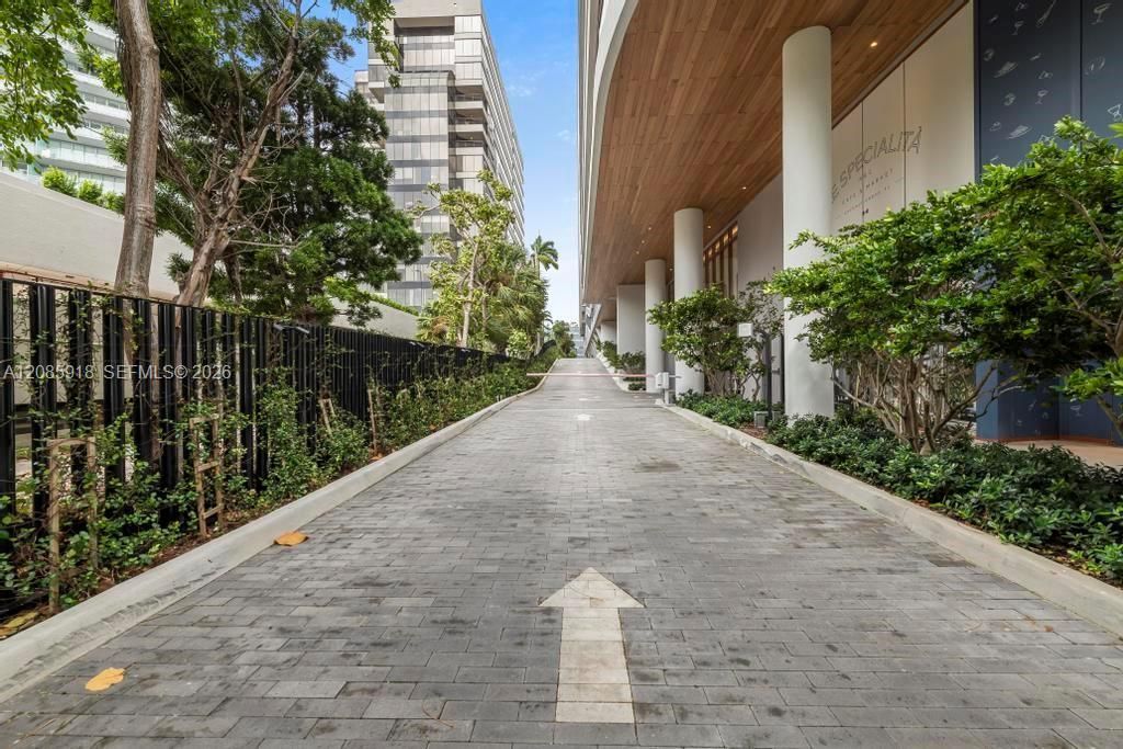 2655 S Bayshore Dr, Unit 1008, Miami, FL 33133 Photo