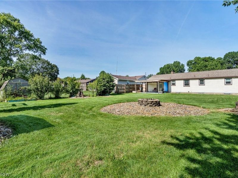 3229 Glen Oaks Drive, Youngstown, OH 44511 Photo 11