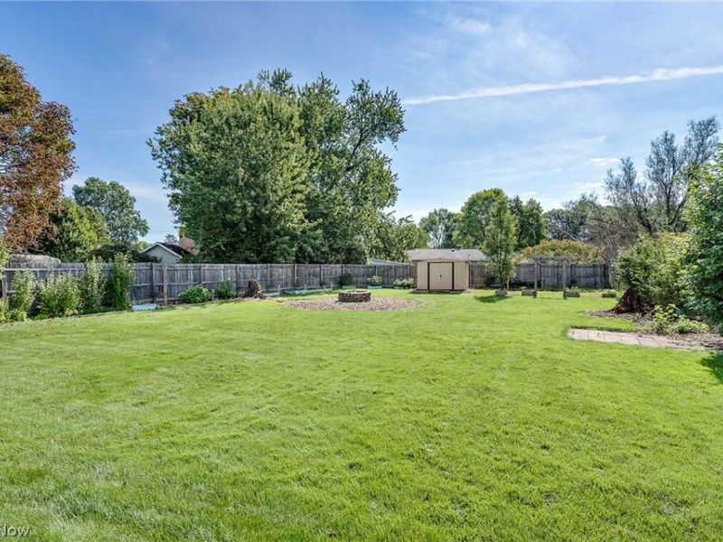 3229 Glen Oaks Drive, Youngstown, OH 44511 Photo 13