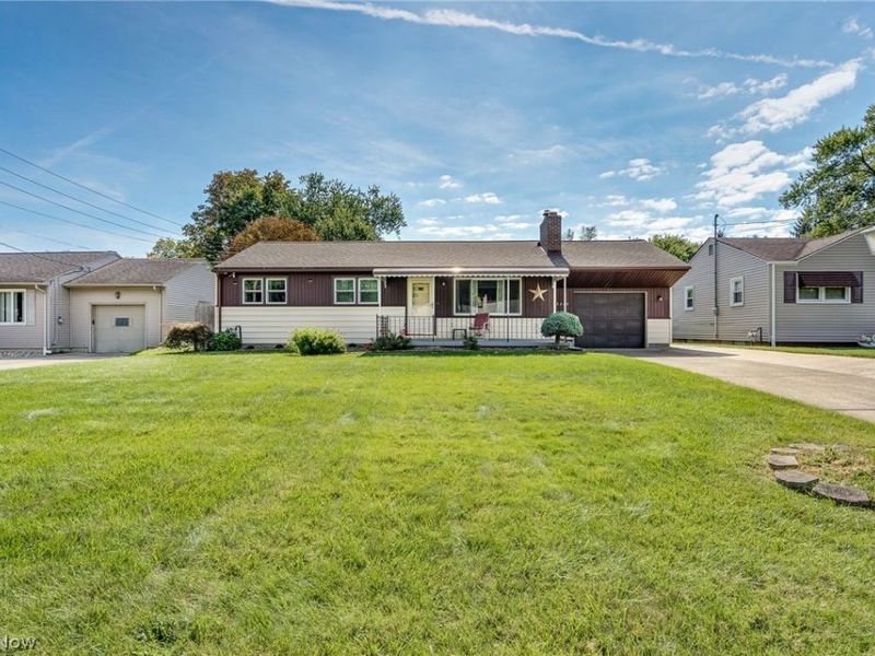 3229 Glen Oaks Drive, Youngstown, OH 44511 Photo 2