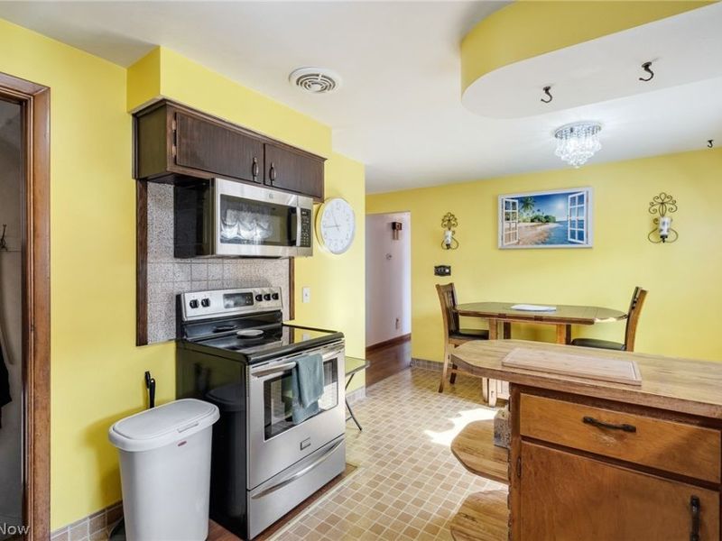 3229 Glen Oaks Drive, Youngstown, OH 44511 Photo 22