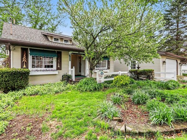 289 Lyon Lake Road, Marshall, MI 49068