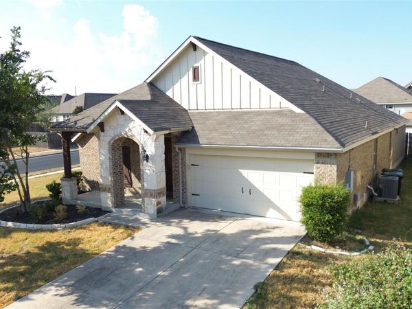 1000 Farm House CV, Hutto, TX 78634