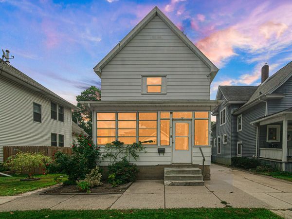 404 Maple Avenue , La Porte, IN 46350