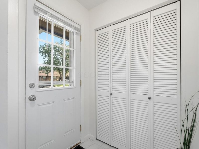 1237 Woodbrook Lane, Unit 281, Columbus, OH 43223 Photo 4