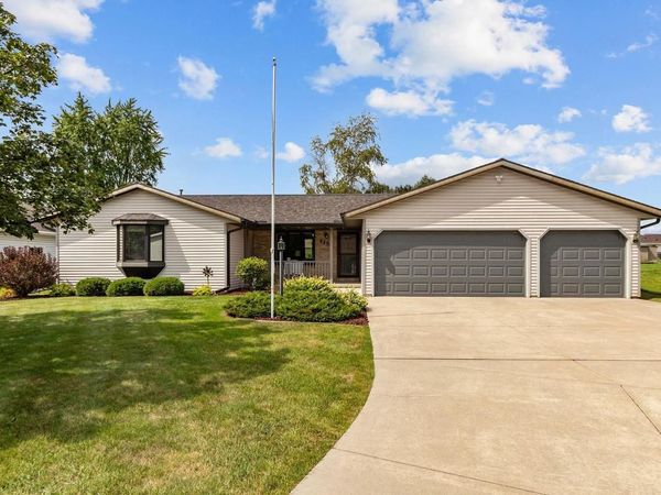 2154 NELLIE LANE, Green Bay, WI 54311
