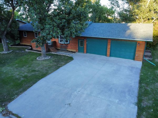 504 E Franklin Avenue, Kennedy, MN 56733
