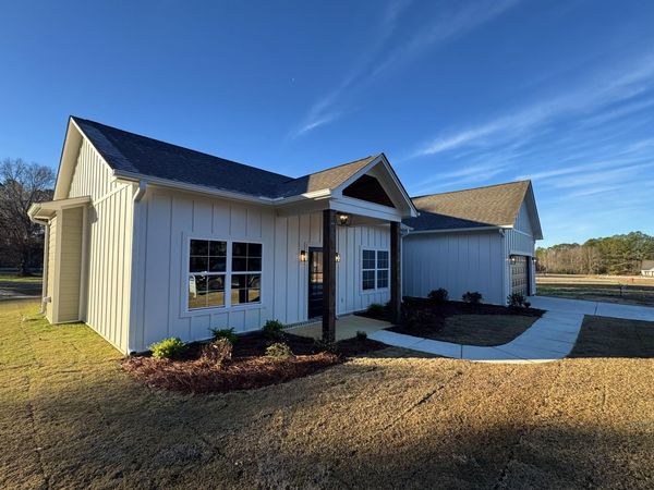 1795 Parkside, Tupelo, MS 38804