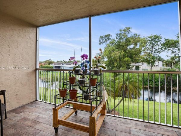 6870 Royal Palm Blvd, Unit 209M, Margate, FL 33063
