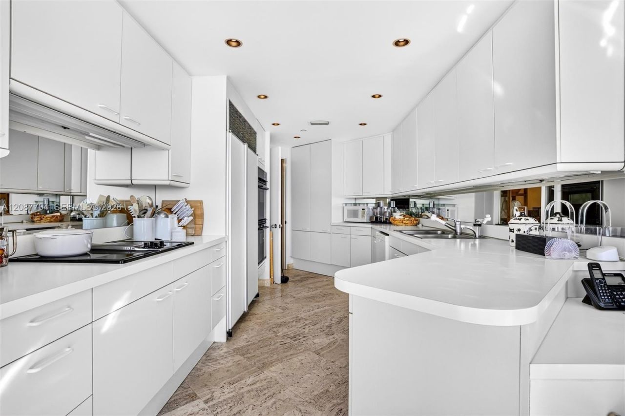 9999 Collins Ave, Unit 5E, Bal Harbour, FL 33154 Photo