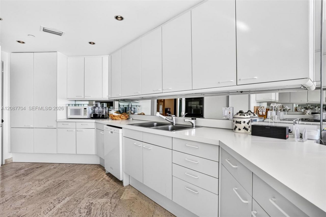 9999 Collins Ave, Unit 5E, Bal Harbour, FL 33154 Photo