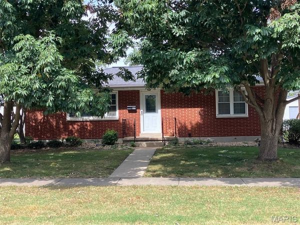 929 N 4th Street, Breese, IL 62230