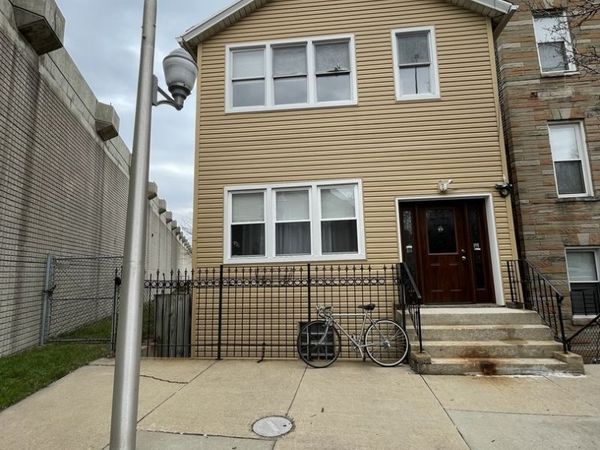 2567 S Emerald Avenue, Unit 2F, Chicago, IL 60616