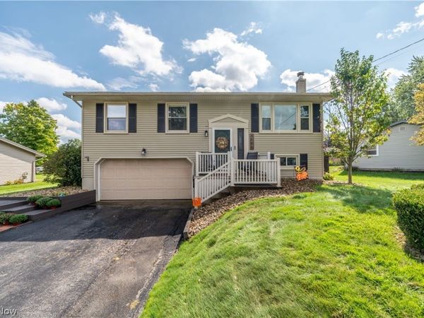 4585 Alderwood Drive , Canfield, OH 44406