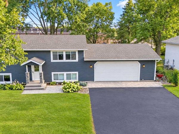 10225 99th Avenue N, Maple Grove, MN 55369