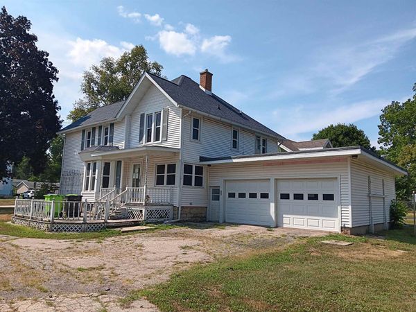 212 Spring Street, Fox Lake, WI 53933