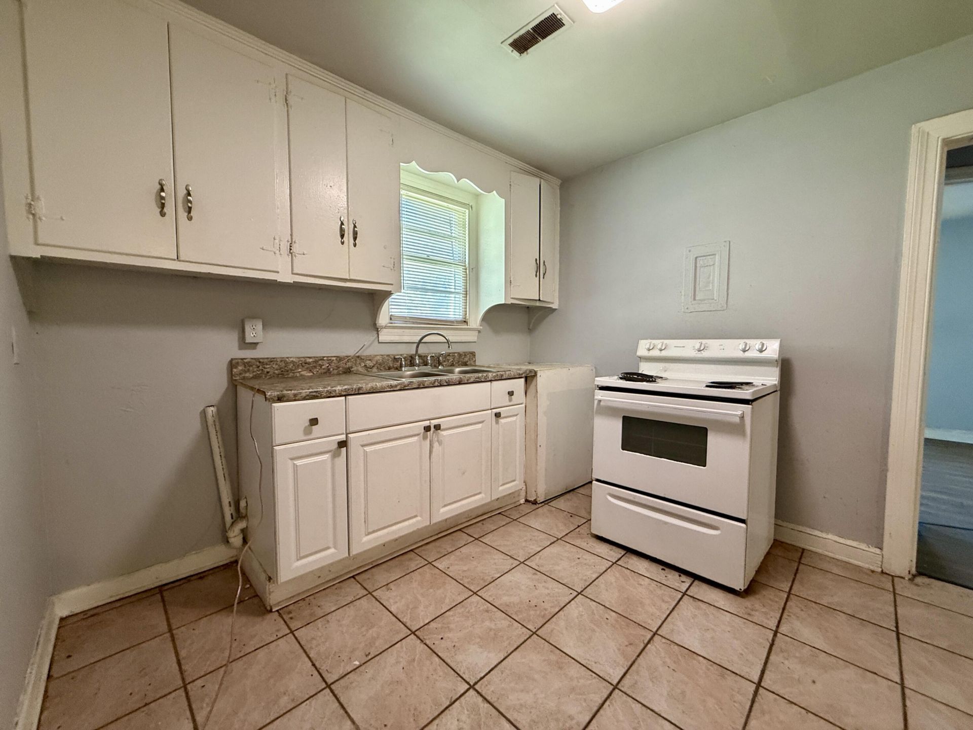 1814 English Street Photo 5