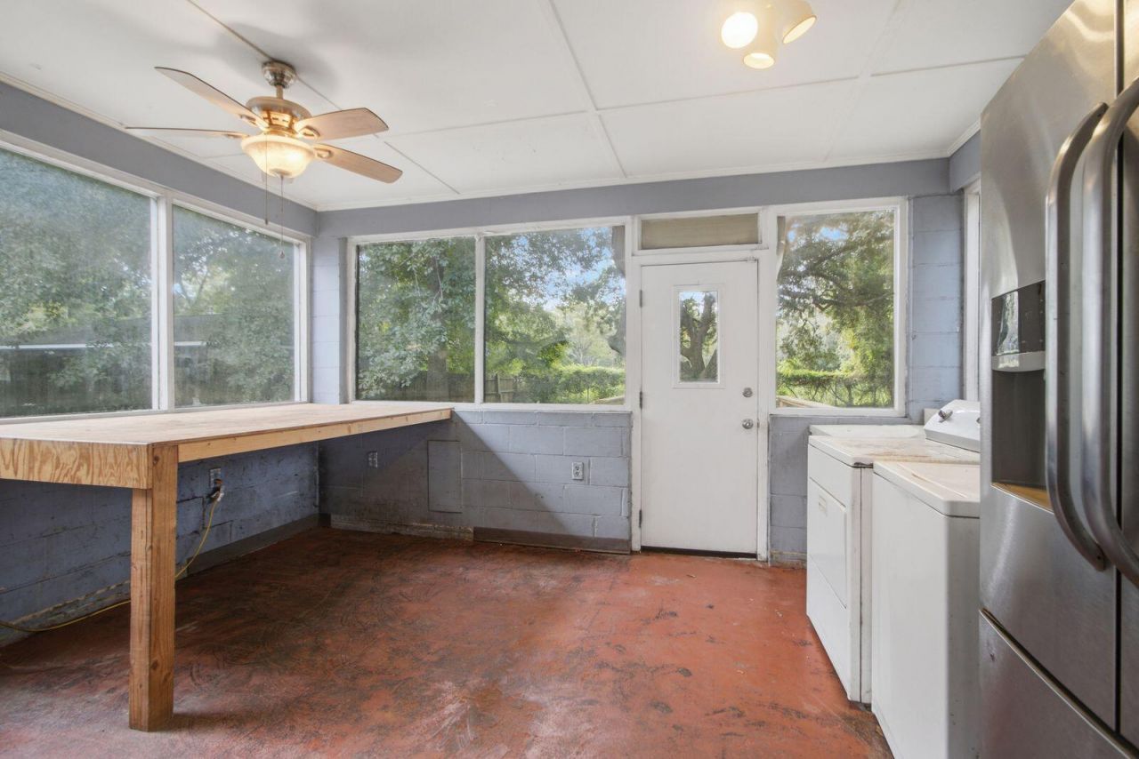 1565 Mulberry Photo 19