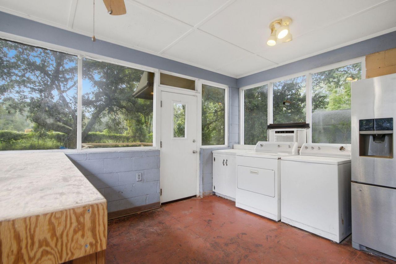 1565 Mulberry Photo 20