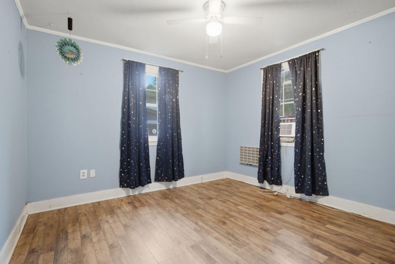 1565 Mulberry Photo 23