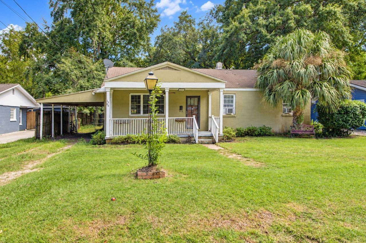 1565 Mulberry Photo 32