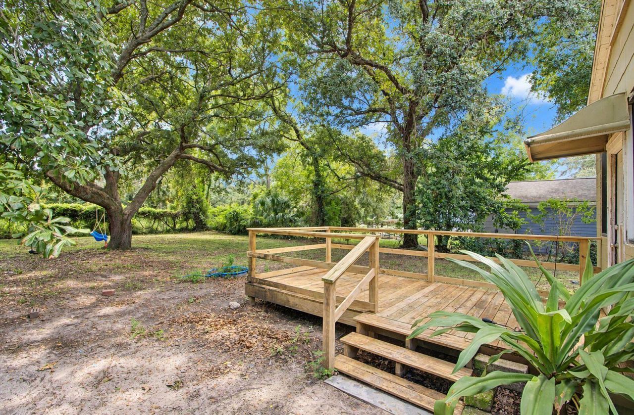 1565 Mulberry Photo 4