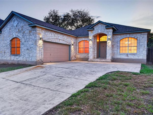 8700 Neider DR, Austin, TX 78749