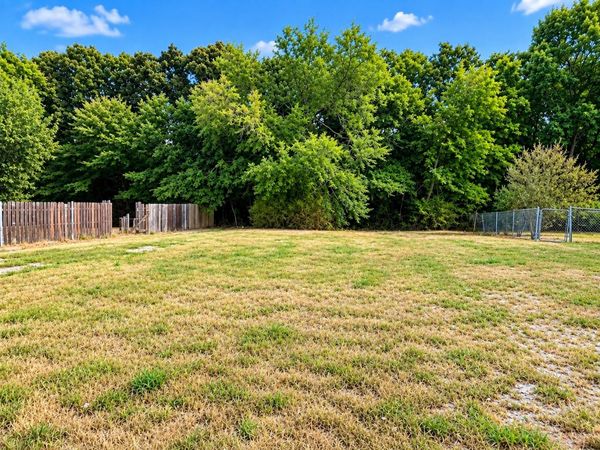 1304 John Road , Ardmore, OK 73401